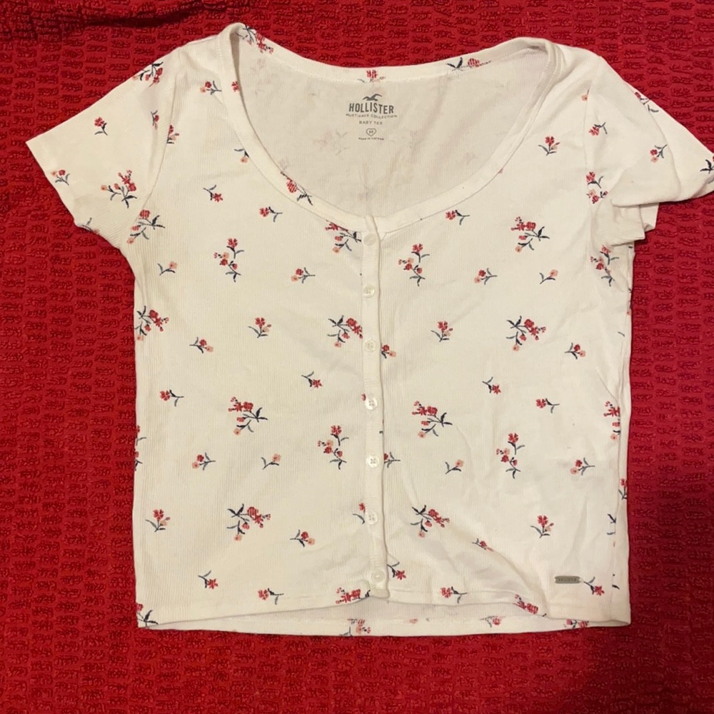 Hollister tee